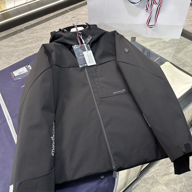 Ba*len*cia*ga down coat